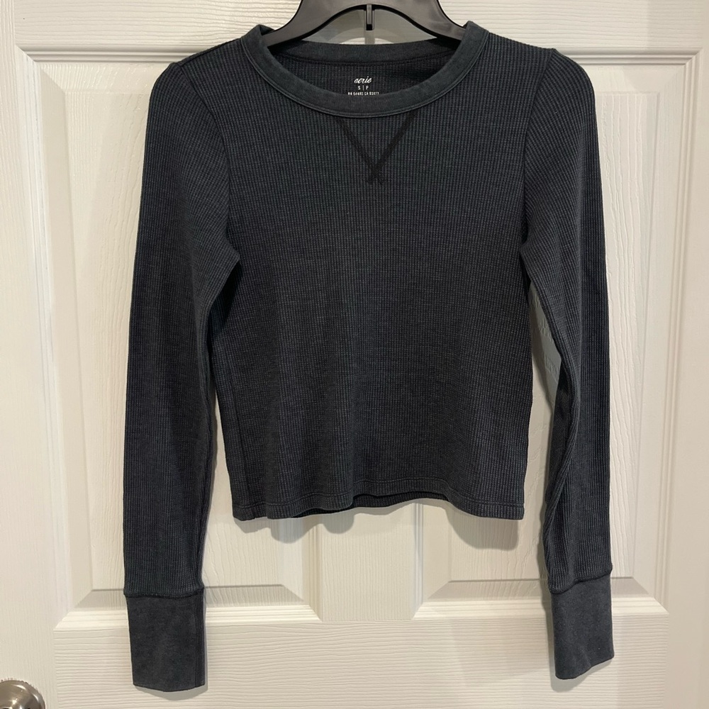 Aerie charcoal black long sleeve tee size small